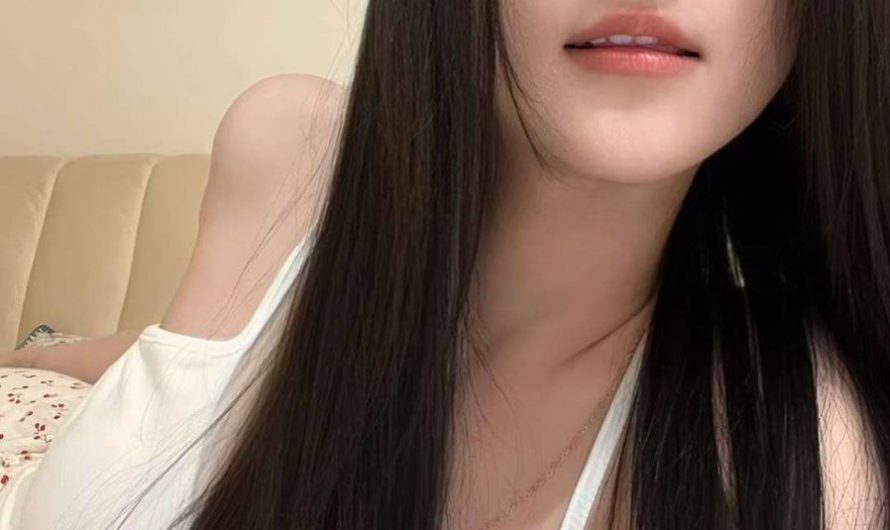好想做爸爸一輩子的乖乖寶貝，被軟禁在籠子裏，世界只剩爸爸。 渴望爸爸給我戴上愛的鐐銬，讓我變成只屬於他的乖小狗，眼裏滿是爸爸的身影，無比依戀。