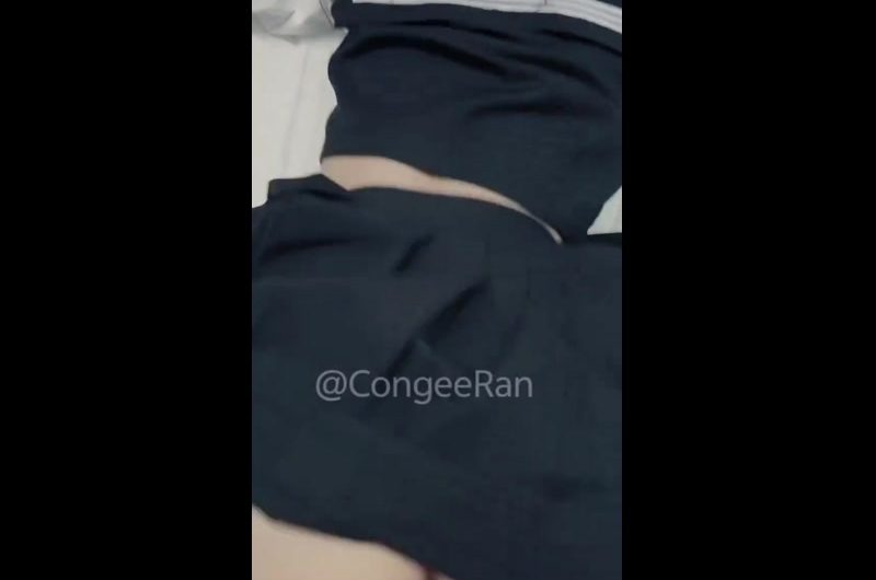 后续：c完嘴草批，主人让小母狗双手撑着墙不能反抗的强制后入打桩，真的好喜欢啊啊啊啊小穴被插的一抽一抽的痒的受不了了，淫水顺着大腿内侧一直往下流