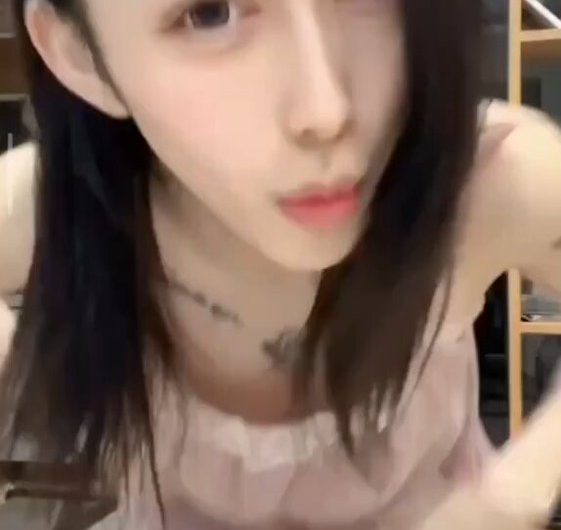 好看，好看，我好喜欢哟…… 每日抖音直播主播闪现走光露点！