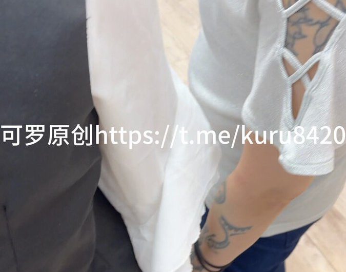近距离高抄离罩小姐姐,拍到了胸前有一点东西,完整版已更新VIP群 原创高抄預覽群連結