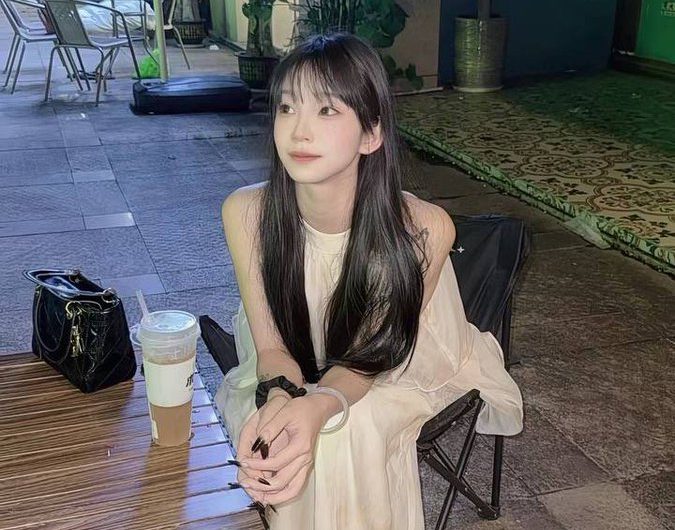广西钦州！美容师！肤白貌美！声音好听！喜欢真诚的人！爱干净！相处愉快！24 164 88 B ！冷白皮高颜值！光子冲冲冲！ ✈️TG频道： TG自助资料机器人：