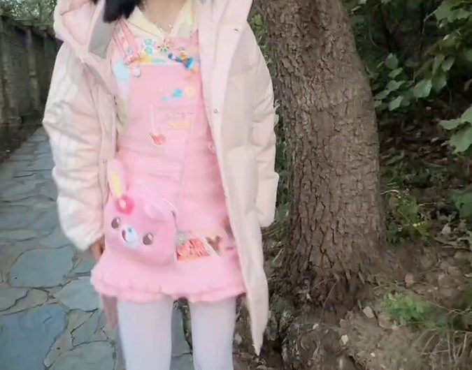 标记了一处地点嘻嘻 因为对面来人了 手忙脚乱的嘘嘘୧⍤⃝