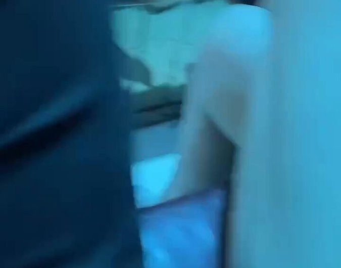 摸奶时间到咯