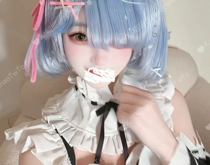 🤍昭昭12月的约会邀请🤍 12月战袍有粉头发的小孤独和蓝发女仆蕾姆 免费二选一 除此之外还有大家都很喜欢的免费kb哦