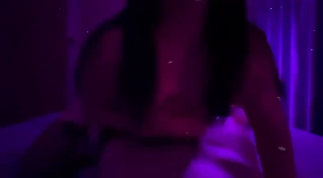 洗完澡找技师来个胸推 简直不要太爽🍑 wataa