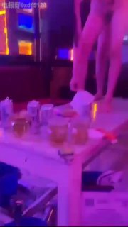 #抖音 #小小莫 抖音【小小莫】邻家妹妹会议漏奶洗澡啪啪福利