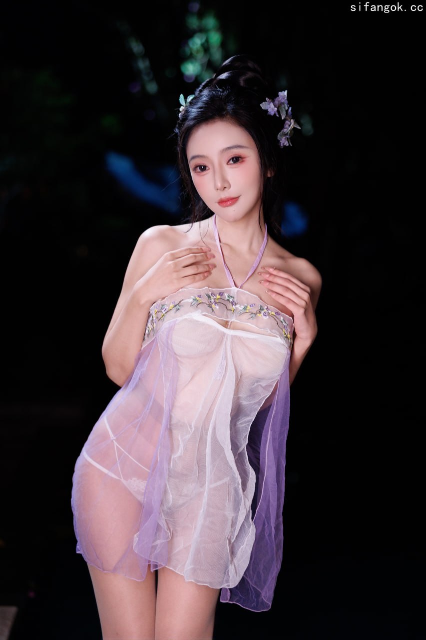 #王馨瑶
秀人网【王馨瑶】贵妃醉酒 情趣古装湿身肉丝乳贴极限诱惑