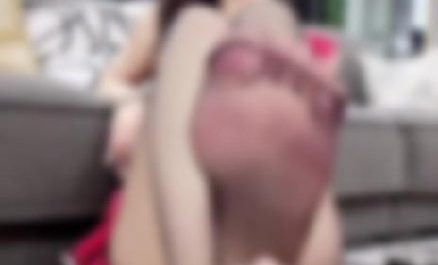 #快手 #费洛蒙 快手【费洛蒙】性感丝足欲姐 反差骚表情丝袜足底诱惑