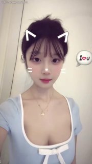 #抖音 #壹百万 抖音【壹百万】清纯博主1V1 裸体后背掰穴